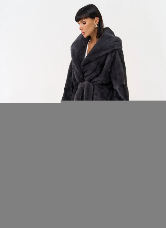 Женская шуба из меха норки с капюшоном фото