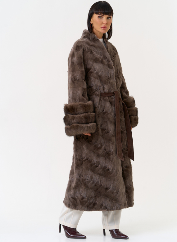 Женская шуба из меха норки с поясом