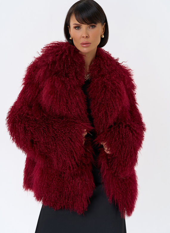 Красная шуба из ламы