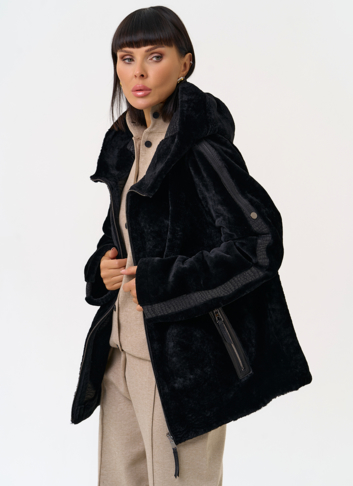 Женская двухсторонняя дубленка с капюшоном