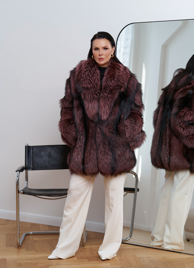 Шуба из меха чернобурки розового цвета модель № 27618 универмаг малина