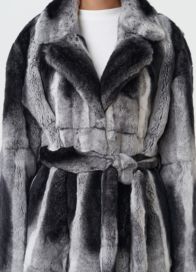 Шуба из меха кролика с английским воротником модель № 28135 в рассрочку