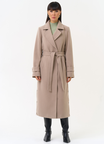 Женское пальто бежевого цвета с поясом