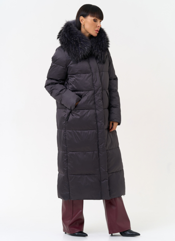 Женский пуховик с капюшоном из меха чернобурки
