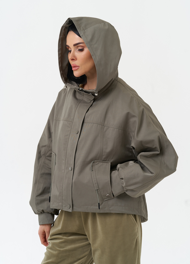 Короткая женская ветровка с капюшоном модель № 30043 универмаг малина